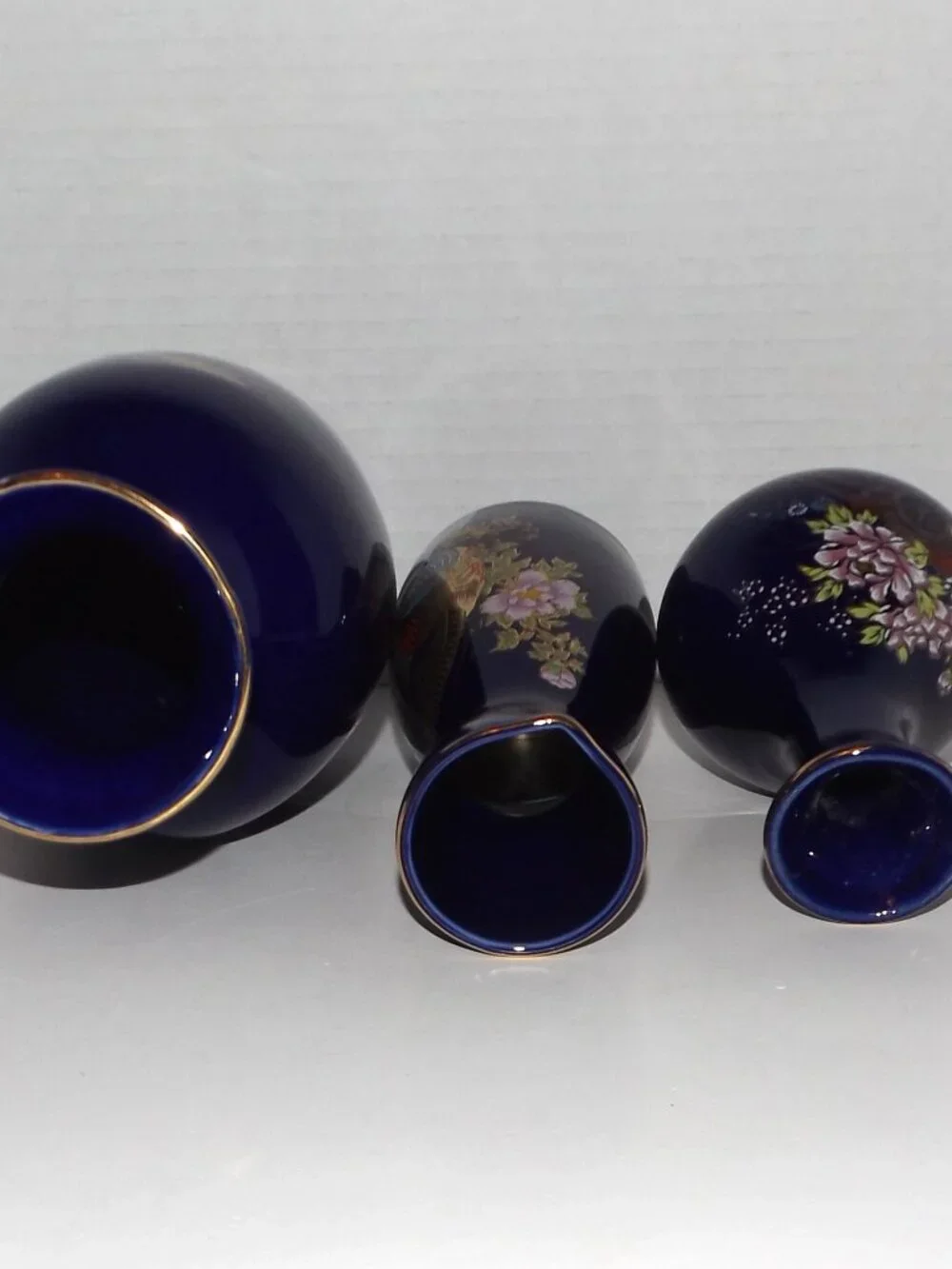 3 Vintage Japanese Porcelain Cobalt Blue Painted Vases Kutani Gilt Trim